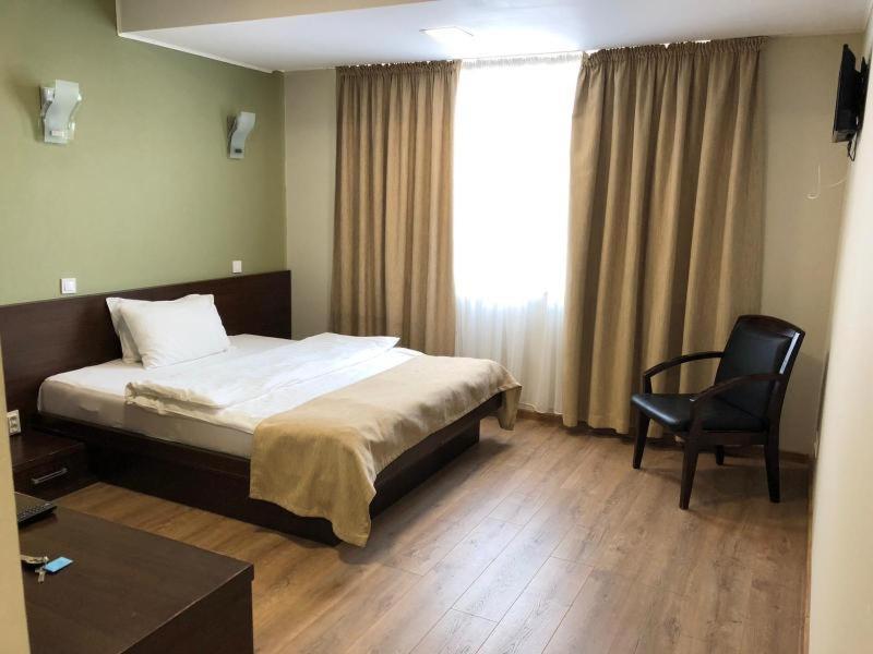 Graffiti Hotel Bucureşti Cameră foto