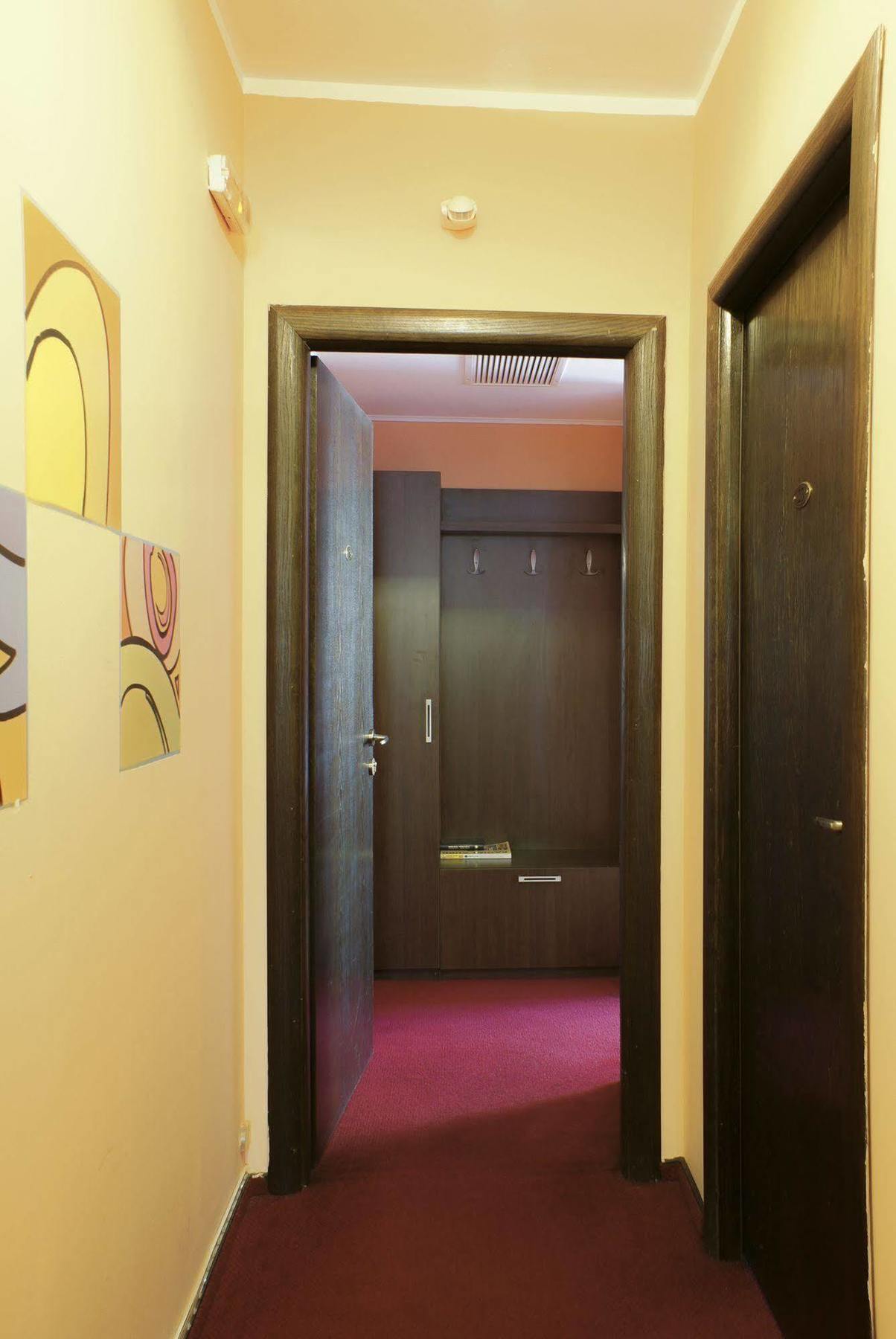 Graffiti Hotel Bucureşti Exterior foto